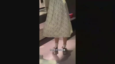 微信聊了很久的嫩妹终于同意见面了[简阶免费看女主续集完整版3部]